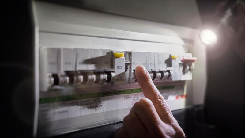 A jövő héten több városrészben áramszünet várható a megyeszékhelyen. Íme a részletes lista, hogy mindenki felkészülhessen!