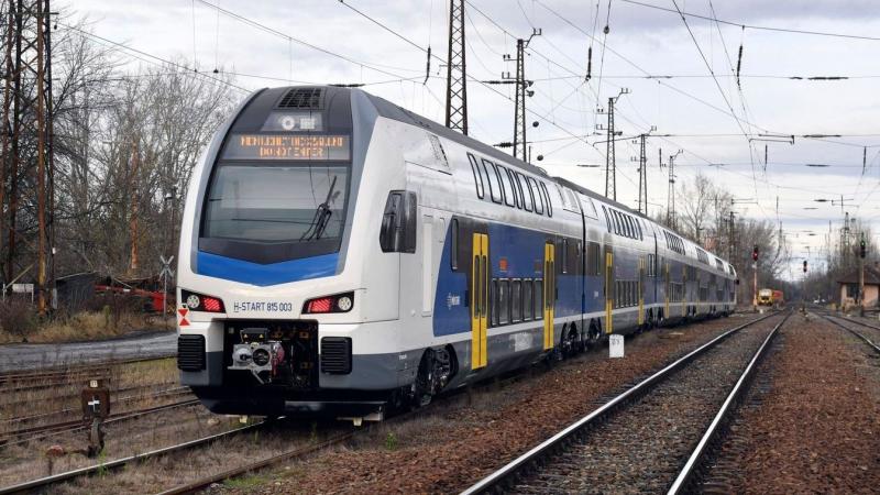 Tragikus baleset történt a hatvani vasútvonalon, ahol egy vonat elgázolt egy embert.