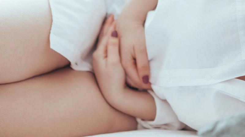 A nőknél tapasztalható fájdalmas vizelés sokakat érintő kellemetlen probléma. Cikkünkben bemutatjuk a leggyakoribb okokat, amelyek e tünet hátterében állhatnak, és hasznos tanácsokat adunk a megoldások kereséséhez. Ismerd meg a lehetséges kiváltó tényezők