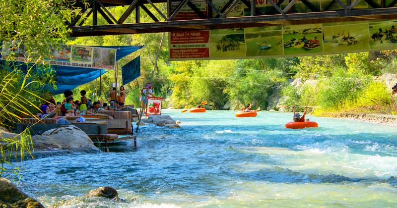 Törökország titkos gyöngyszemei: 5 varázslatos hely, ahová a turisták ritkán kalandoznak el

Törökország nem csupán a híres látnivalóiról ismert, hanem számos rejtett kincse is vár felfedezésre. Ha elkerülnéd a zsúfolt helyeket és valóban autentikus élmén