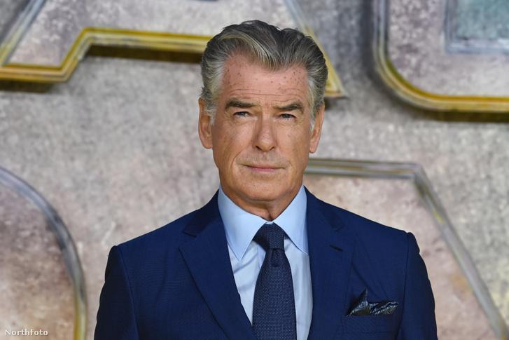Pierce Brosnan a fiával, Dylan-nal érkezett a filmpremierre, és alig tudta visszafojtani a büszkeségét, ahogy mesélt a 28 éves fiatalemberről.