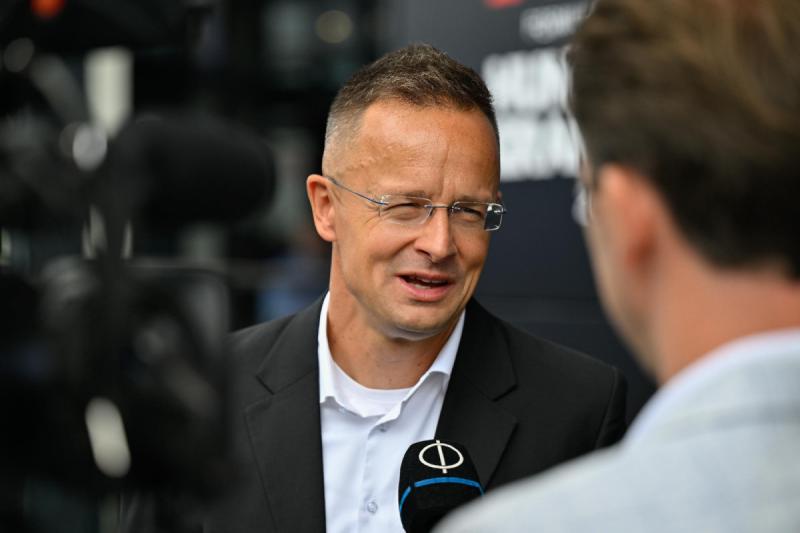 Szijjártó Péter úgy véli, hogy az ukrán külügyminiszter valamilyen oknál fogva nem vette észre a valóságos helyzetet.