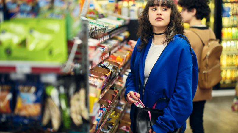 Mi zajlik mostanság? Megdöbbentő módon drasztikusan megnőtt a bolti lopások száma Magyarország területén - Pénzcentrum.