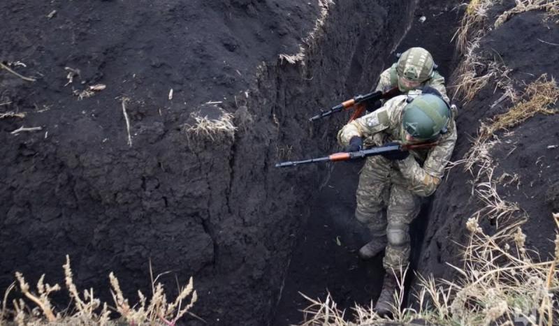 Az ukrán hadsereg sikeresen megakadályozta az orosz csapatok előretörését Zaporizzsjánál, ezzel megerősítve védelmét a térségben.