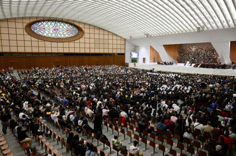 Leó pápa arra buzdította a zarándokokat, hogy merítsenek inspirációt az új szentek életéből és tanításaikból – számolt be a Vatican News.