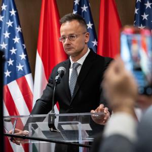 Szijjártó bejelentette, hogy korlátlan időtartamra mentesülünk a szankciók alól.