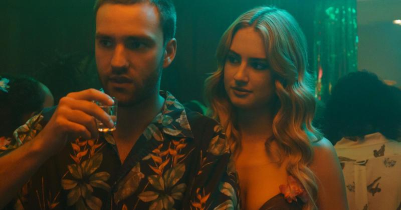 A partnered születési dátuma betekintést nyújthat abba, hogy mennyire lehet hűséges a kapcsolatotokban. Az asztrológia és a numerológia segítségével felfedezhetjük, milyen tulajdonságok jellemzik őt, és hogy ez mennyire befolyásolhatja az elköteleződését.